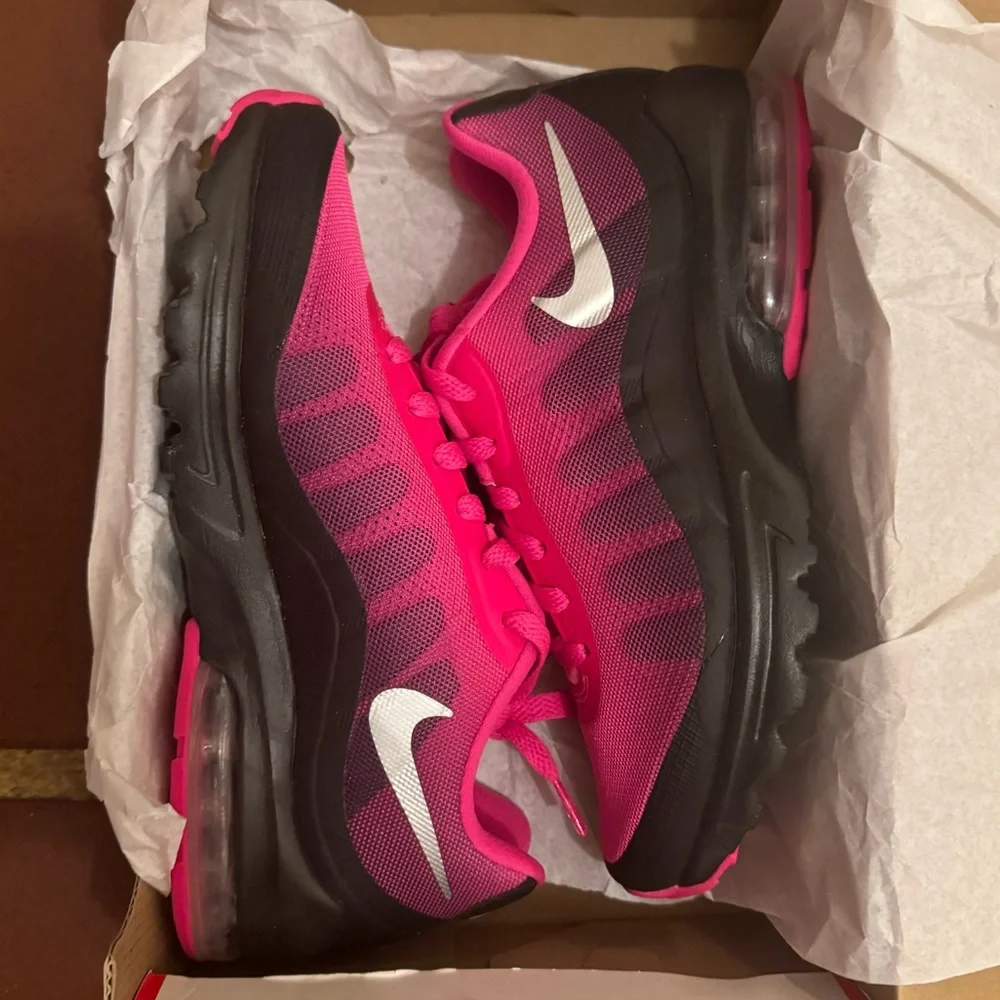 Hot Pink Nike Shoes - Picture 2 of 6